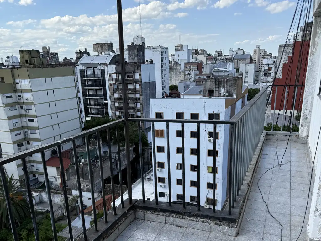 Foto de Buenos Aires 1400. Excelente ubicación. Amplio balcón. Muy luminoso., imagen 5
