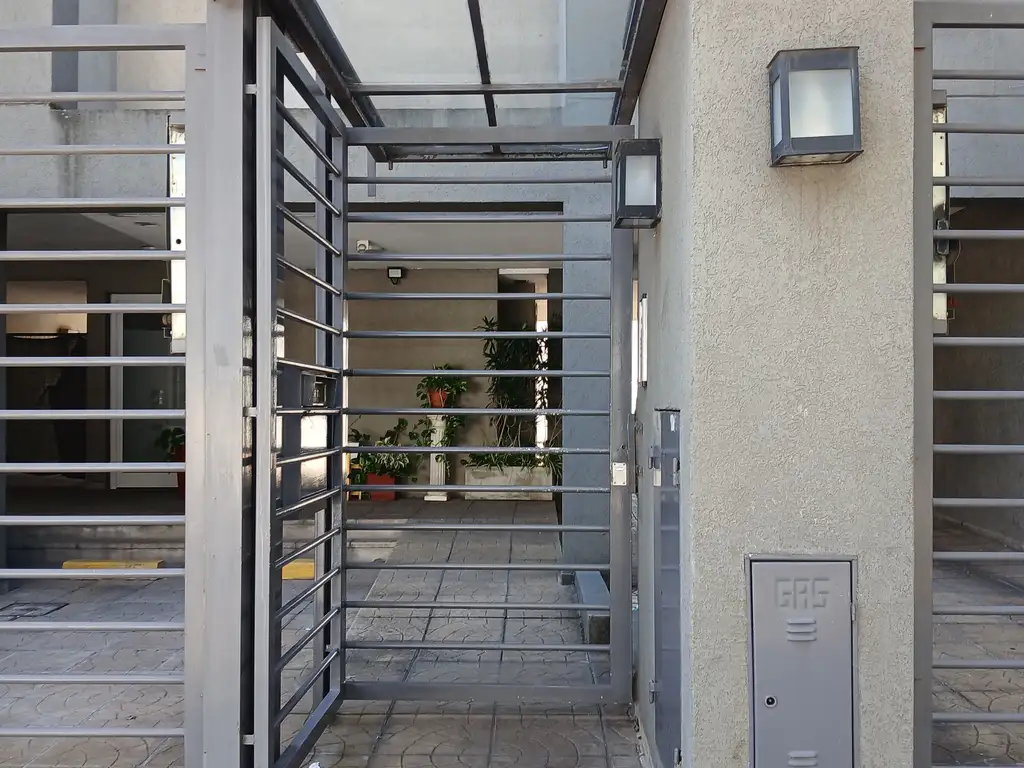 Foto de Departamento en alquiler en Moron Norte, imagen 1