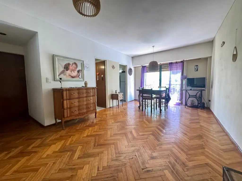 Foto de Departamento 2 amb MUY AMPLIOS Y LUMINOSOS en venta en Belgrano, imagen 1