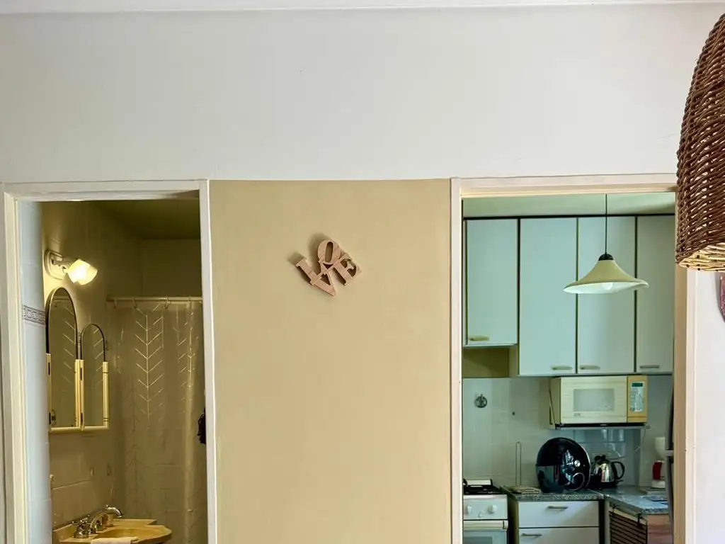 Foto de Departamento 2 amb MUY AMPLIOS Y LUMINOSOS en venta en Belgrano, imagen 2