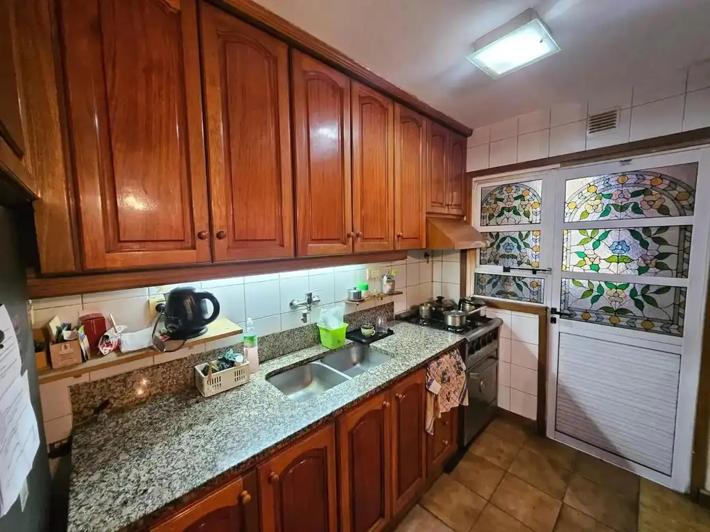 Foto de VENTA DE TRES AMB EN RECOLETA MUY LUMINOSO C COHERA Y SEG 24, imagen 3