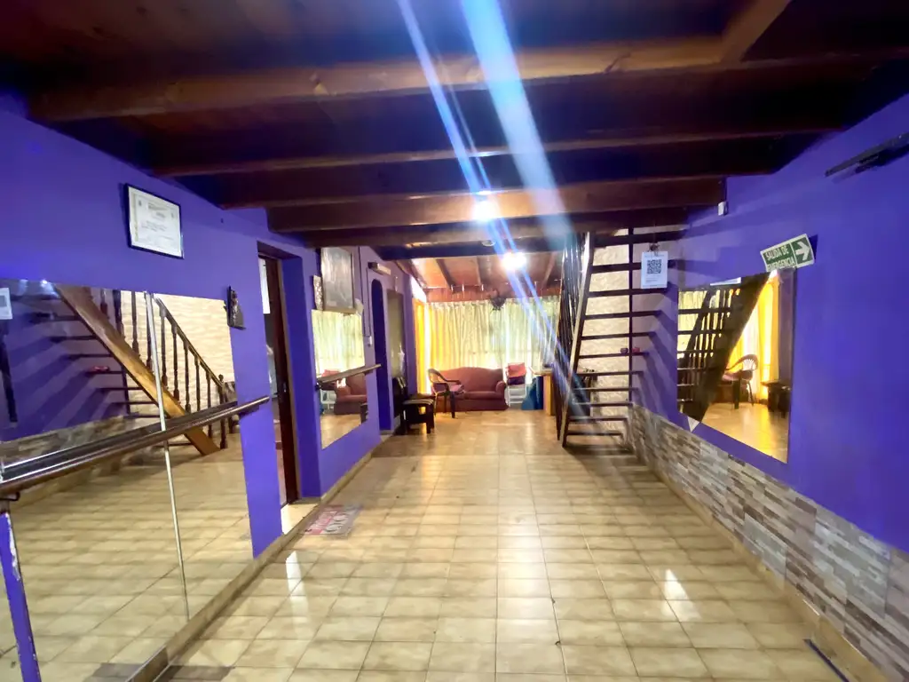 Foto de Sala en alquiler en El Talar, imagen 1