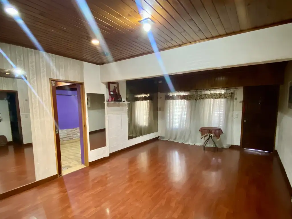 Foto de Sala en alquiler en El Talar, imagen 5