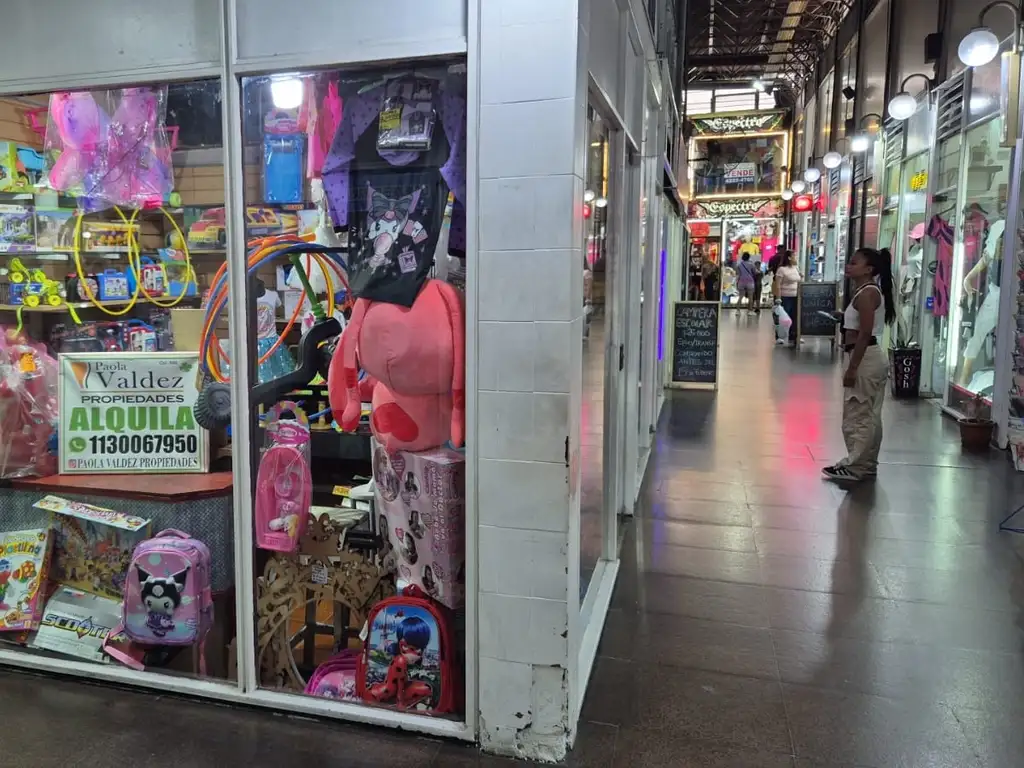 Foto de LOCAL EN ALQUILER VIA ROMA GALERIA AVELLANEDA, imagen 2
