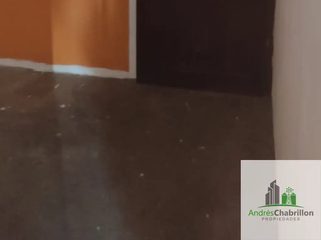 Foto de Local comercial en alquiler sobre Av. San Lorenzo Oeste, imagen 1