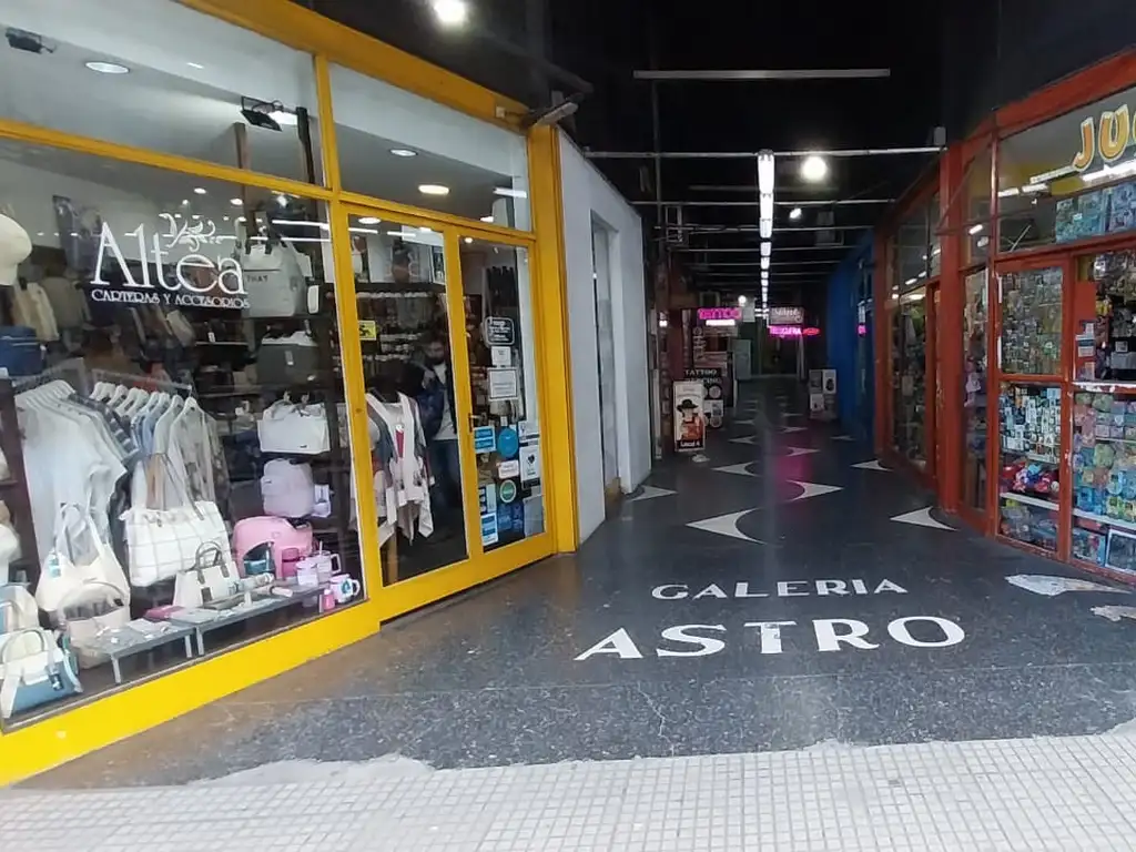 Foto de 2 Locales unificados c/entrepiso, imagen 1