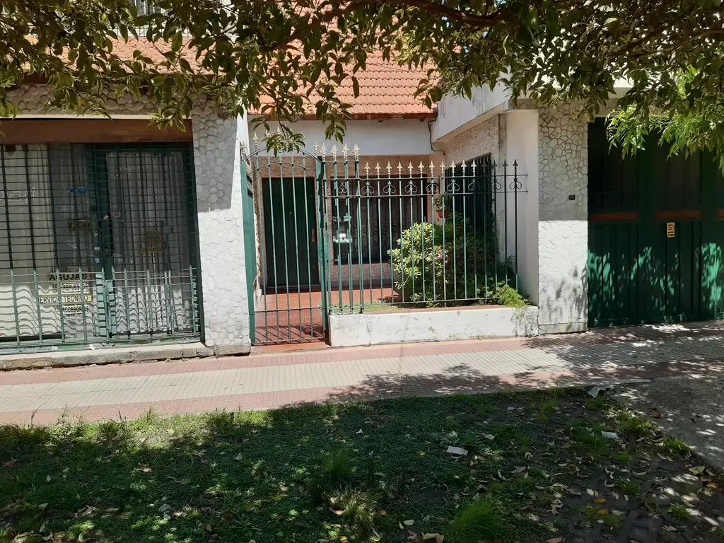 Foto de Local Av. Pte. Perón 179 Villa Luzuriaga, imagen 1