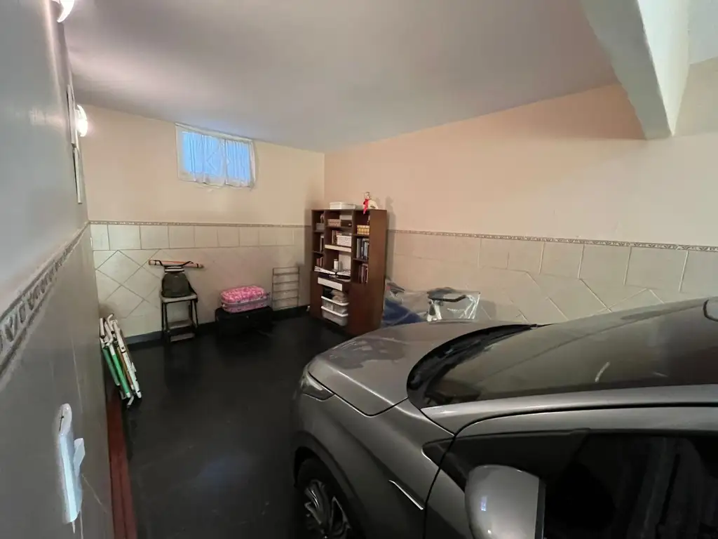 Foto de Excelente casa 4 amb. con Fondo, imagen 2