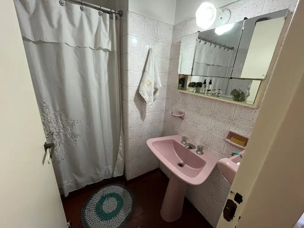 Foto de Excelente casa 4 amb. con Fondo, imagen 5