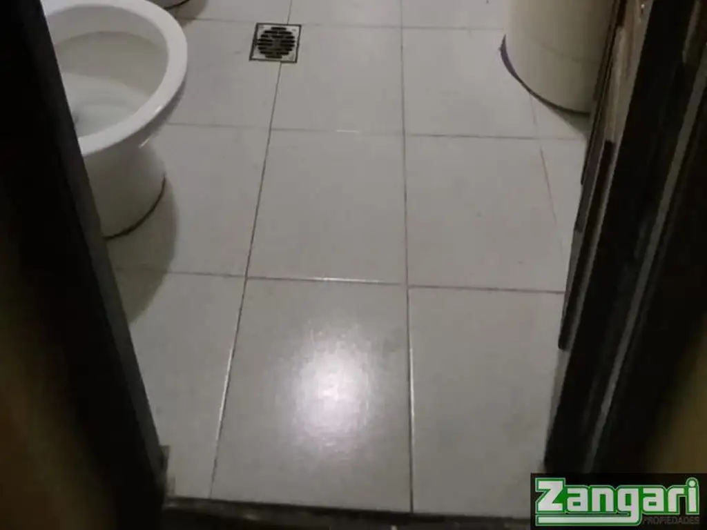 Foto de PH 2 Y MEDIO AMBIENTES FRENTE BALCON Y PATIO MTS AV COBO-POMPEYA, imagen 4