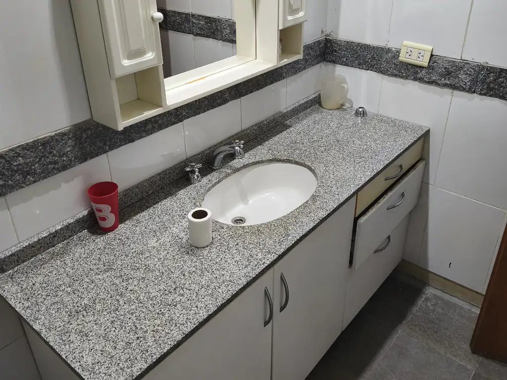 Foto de CONSULTORIOS / OFICINAS (7) + DEPARTAMENTO 2 AMBIENTES 9 de Julio 223, imagen 3