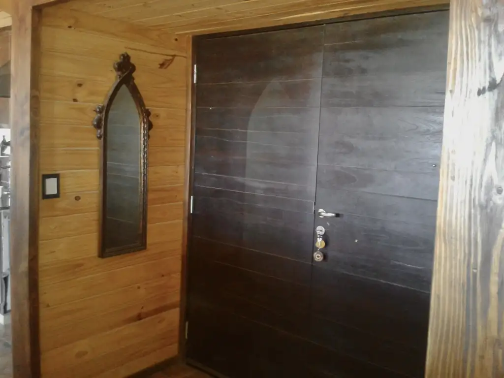 Foto de Hermosa casa PH de tres ambientes, con entrada pasante de auto, cochera, imagen 2