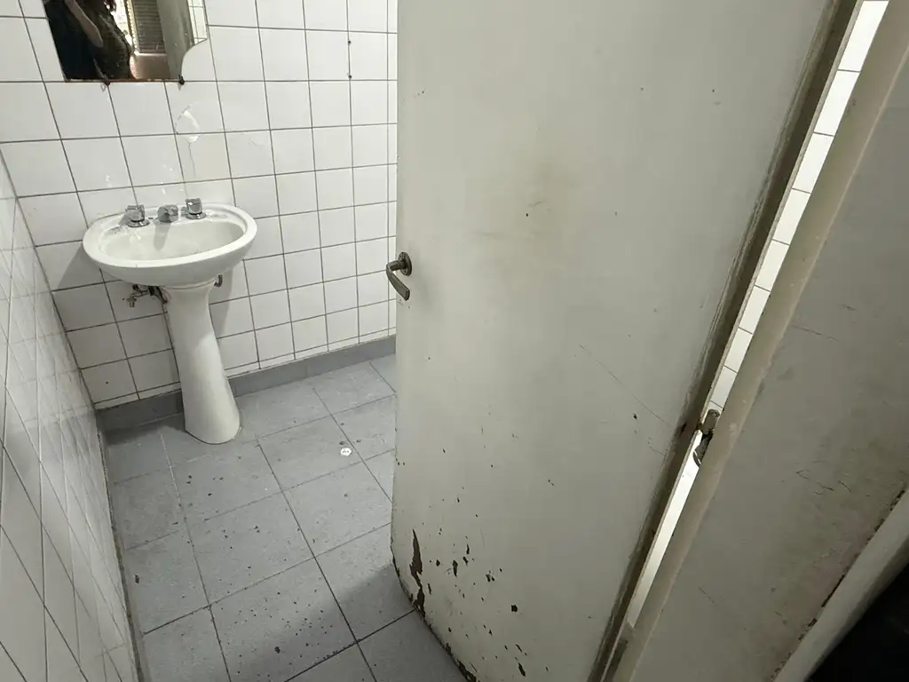 Foto de Local en Alquiler de 85m² sin Expensas, imagen 4