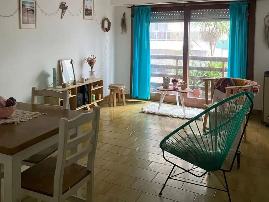 Foto de Hermoso departamento 3 ambientes, zona La perla., imagen 2