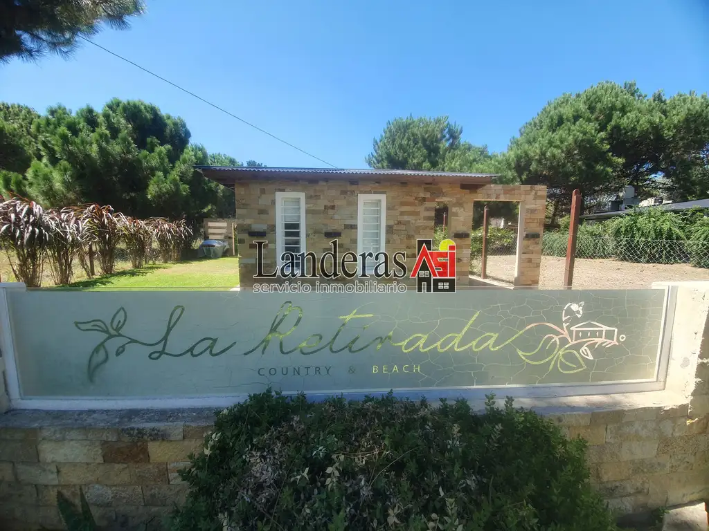 Foto de Complejo de Departamentos con piscina - La Retirada -, imagen 2