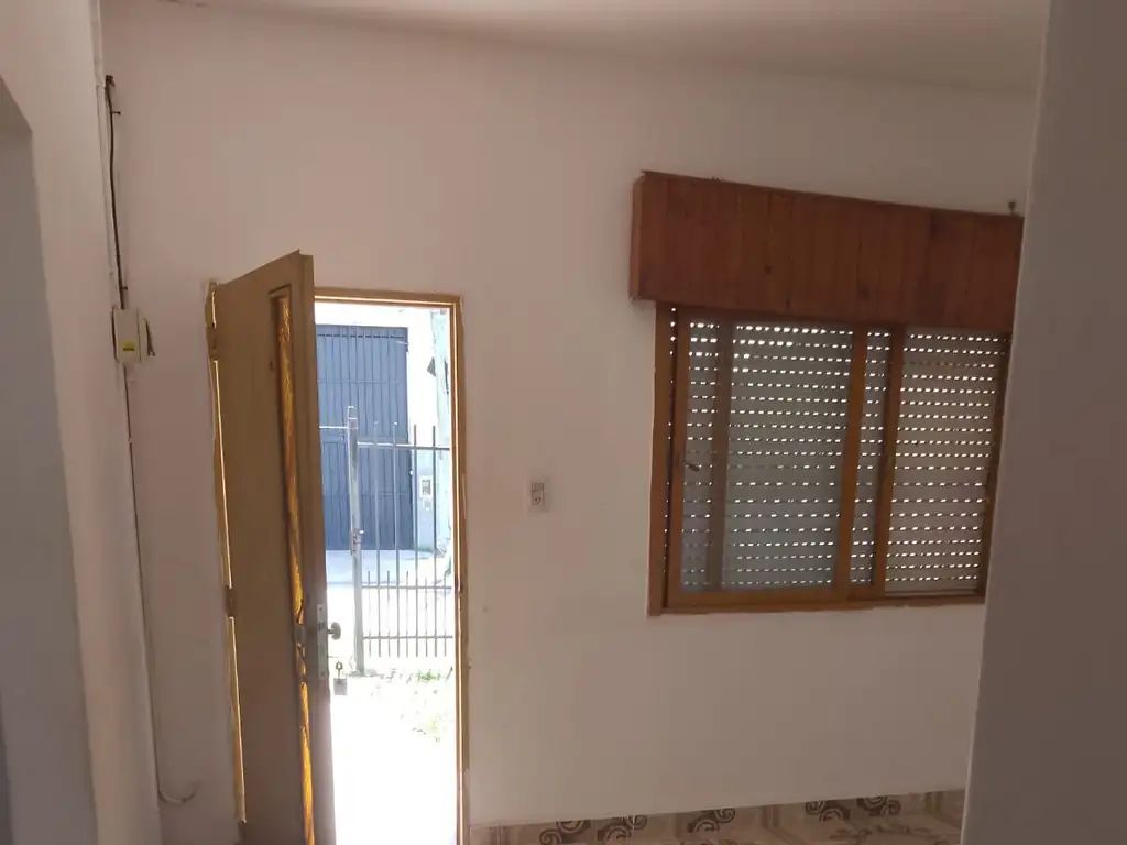 Foto de Ph casa al frente en alquiler en Jose Clemente Paz, imagen 1
