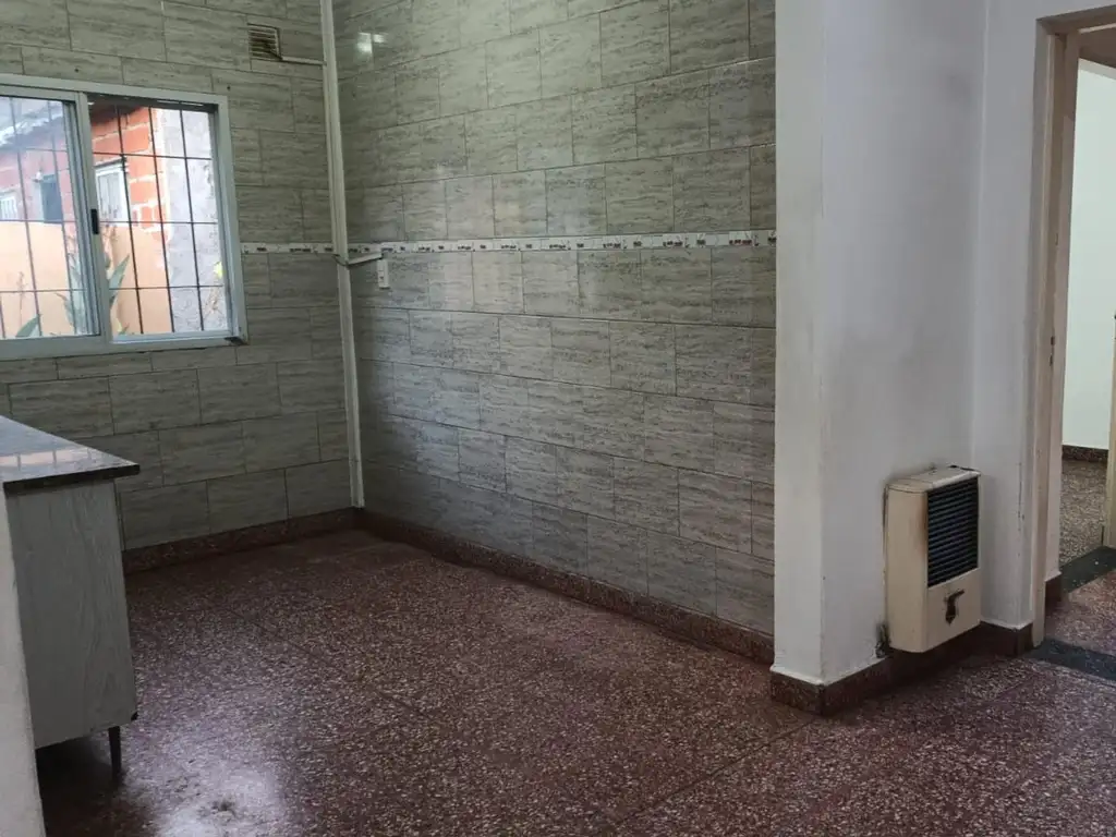 Foto de Muy buen departamento al fondo, imagen 3
