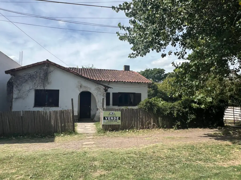 Foto de OPORTUNIDAD! CASA, A RECONSTRUIR, SOBRE LA AVENIDA PRINCIPAL EN VENTA, imagen 1