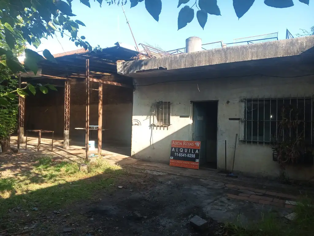 Foto de Excelente propiedad comercial Rosales 900. El palomar, imagen 2