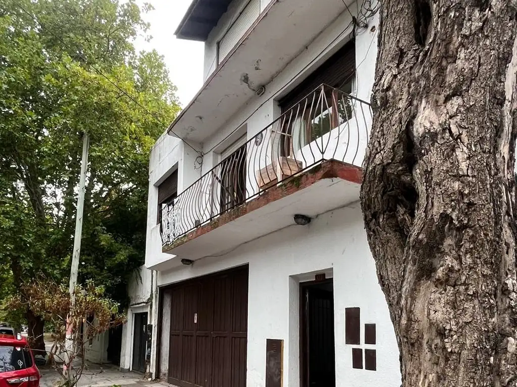 Foto de Importante PH edificado en 3 Plantas, imagen 2