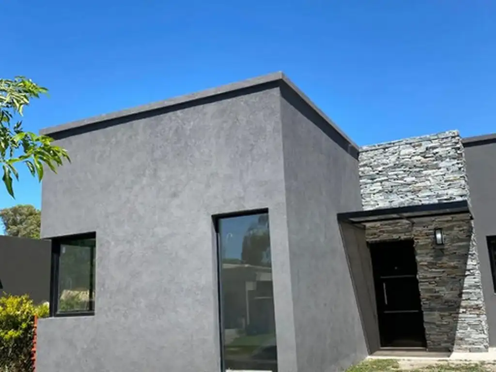 Foto de Casa 4 ambientes en venta - Barrio Santa Guadalupe Pilar del Este, imagen 3