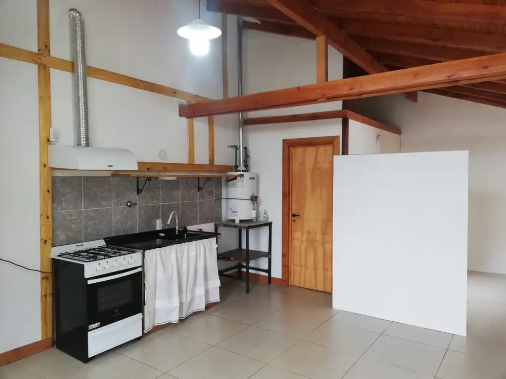 Foto de Moderno depto de dos ambientes, en planta alta al contrafrente., imagen 2