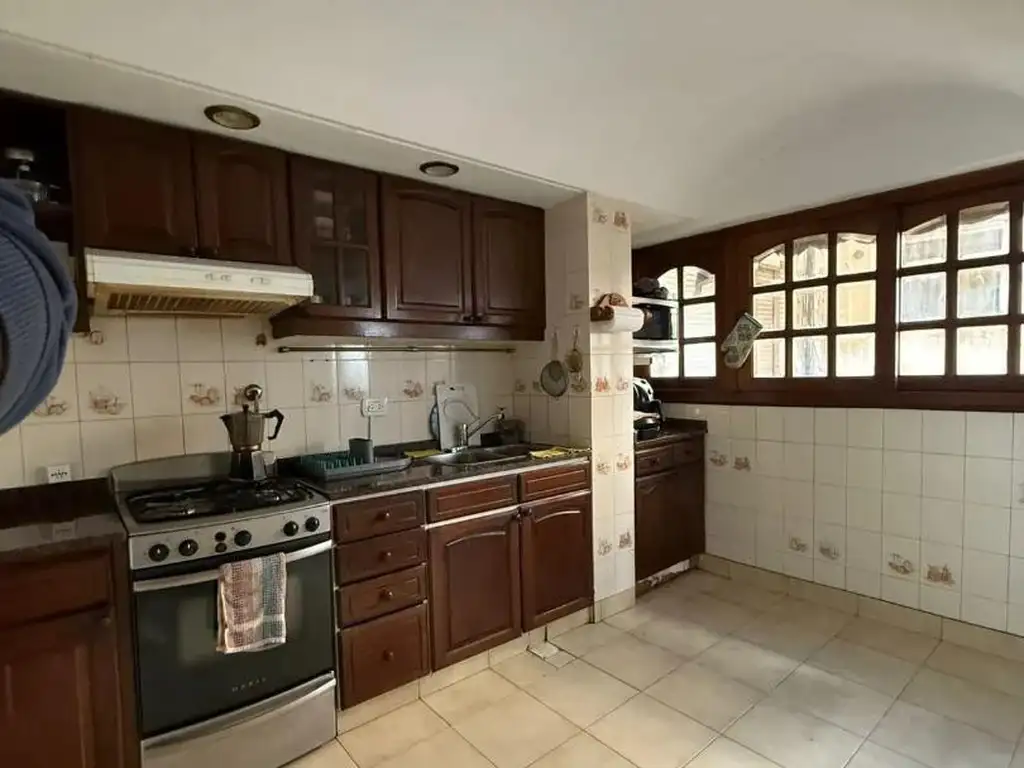 Foto de VENTA DE CUATRO AMB EN PALERMO CON BALCON GRANDE LUMINOSO!, imagen 4
