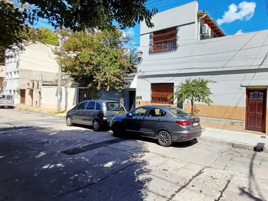 Foto de PH PLANTA BAJA 3 AMBIENTES PATIO TERRAZA SIN EXPENSAS-PARQUE CHACABUCO, imagen 3