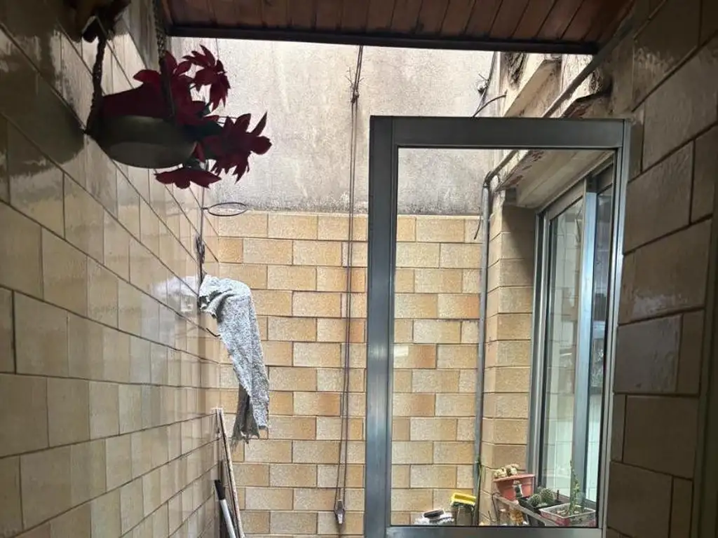 Foto de PH 4 ambientes en Venta - Liniers, imagen 3
