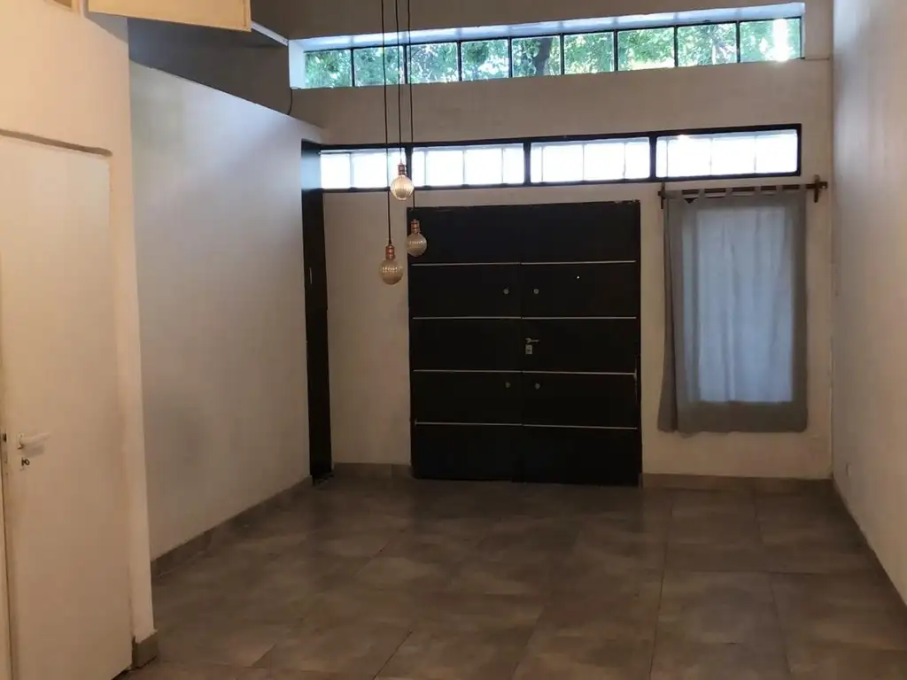 Foto de CASA EN PROPIEDAD HORIZONTAL. 5 AMBIENTES. 3 BAÑOS. LOCAL, imagen 2