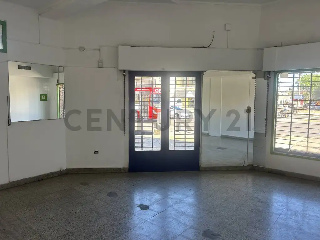Foto de ALQUILER LOCAL COMERCIAL 44 ESQ 139, imagen 1