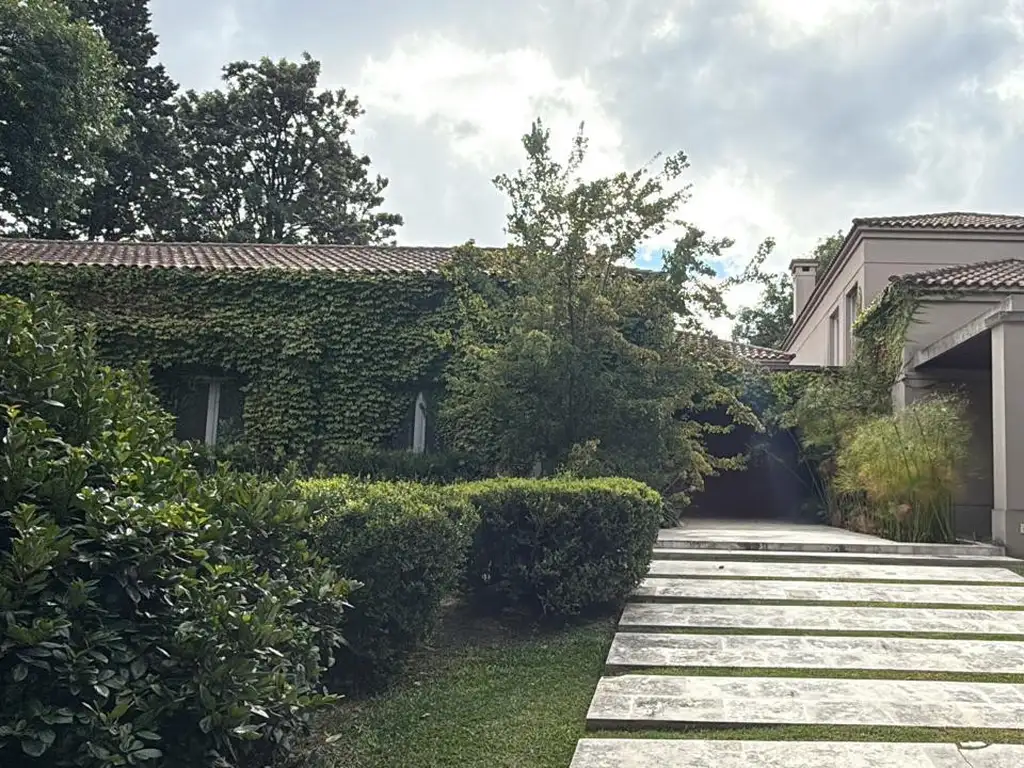 Foto de Casa de 5 dormitorios en venta en el Tortugas CC - Teresa Urdapilleta, imagen 1