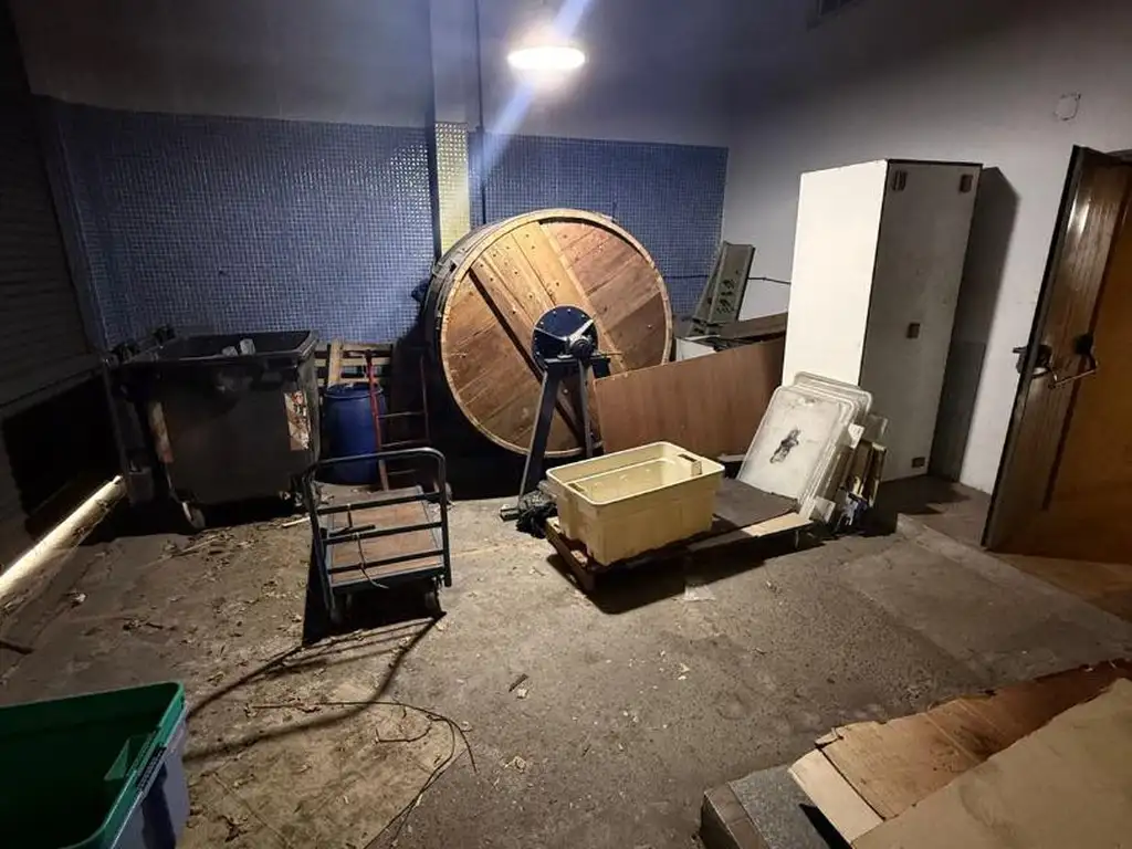 Foto de Fábrica / Galpón de 590 m² en Alquiler - Mataderos, imagen 3