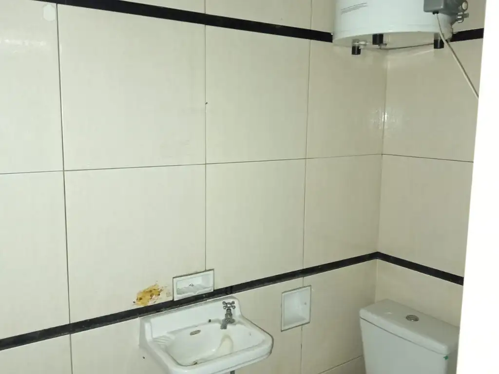 Foto de LOCAL DE NEGOCIO 65M2 CALLE COLOMBIA 1100 - RAMOS MEJIA, imagen 4