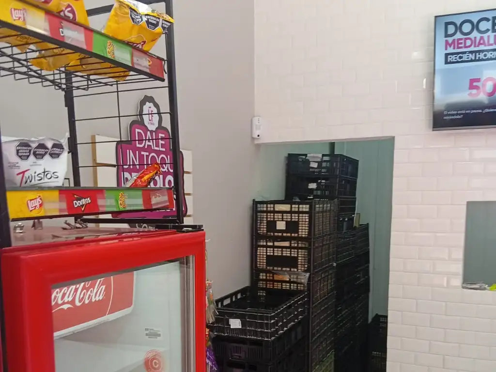 Foto de VENTA DE LOCAL EN FEDERICO LACROZE 2895 CABA, imagen 2