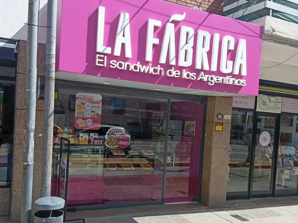 Foto de VENTA DE LOCAL EN FEDERICO LACROZE 2895 CABA, imagen 5