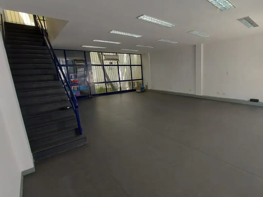 Foto de GALPON/OFICINAS/DEPOSITO EN LOTE PROPIO, imagen 3