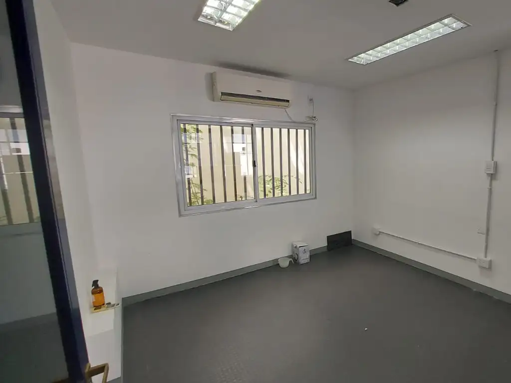 Foto de GALPON/OFICINAS/DEPOSITO EN LOTE PROPIO, imagen 4