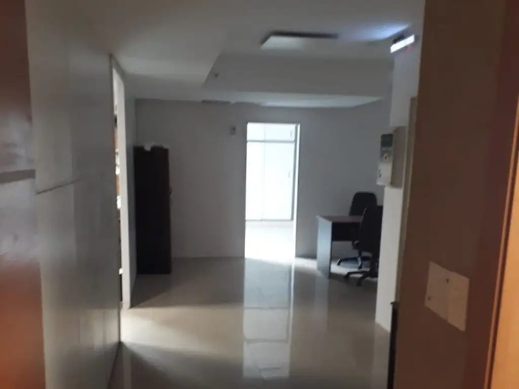 Foto de Excelentes oficinas. 180 m2. Recepción-Sala de reuniones-2, imagen 4
