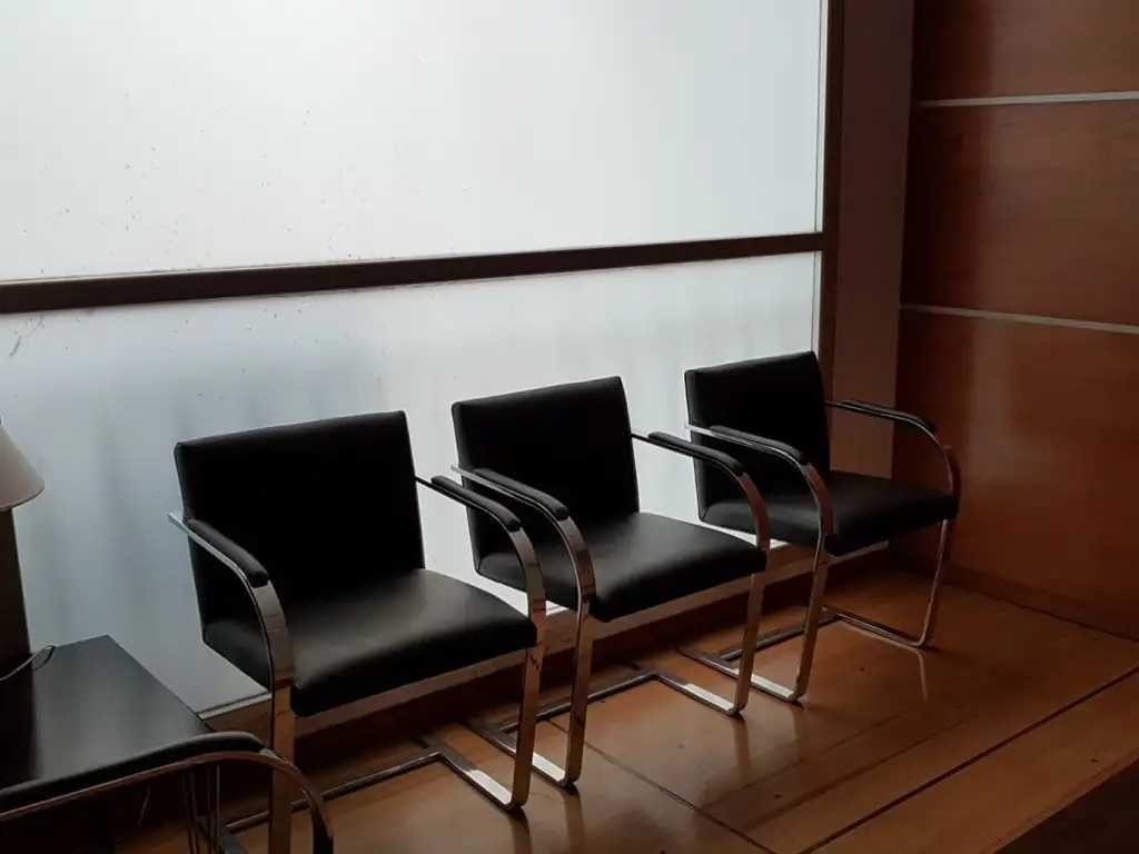 Foto de Excelentes oficinas. 180 m2. Recepción-Sala de reuniones-2, imagen 2