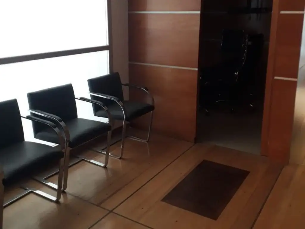 Foto de Excelentes oficinas. 180 m2. Recepción-Sala de reuniones-2, imagen 3