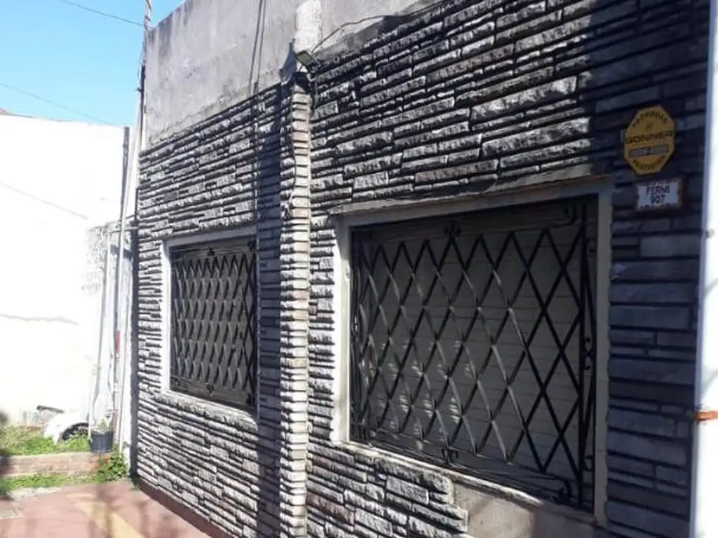 Foto de ALQUILER - CASA 3 AMB. - PATIO AL FRENTE - PALOMAR, imagen 1