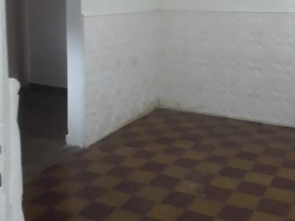 Foto de ALQUILER - CASA 3 AMB. - PATIO AL FRENTE - PALOMAR, imagen 2