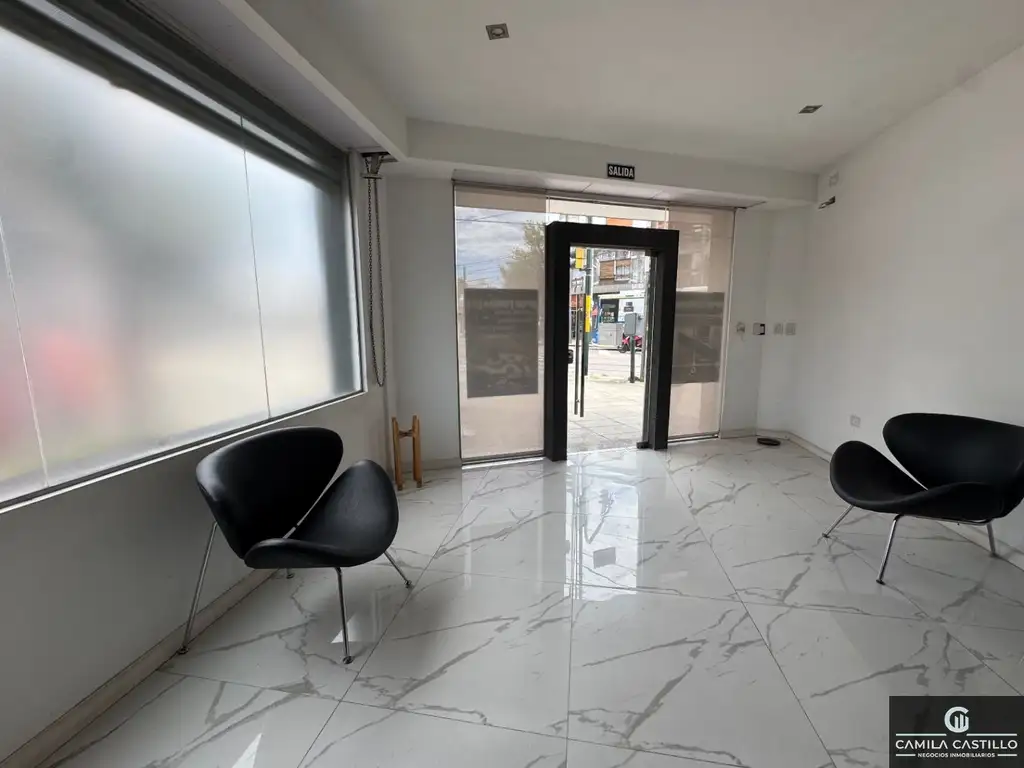 Foto de Local comercial EN ESQUINA en alquiler SOBRE AV MOSCONI, imagen 2
