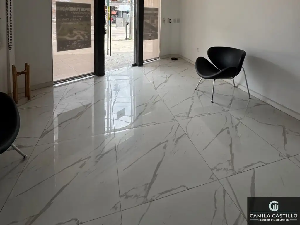 Foto de Local comercial EN ESQUINA en alquiler SOBRE AV MOSCONI, imagen 3