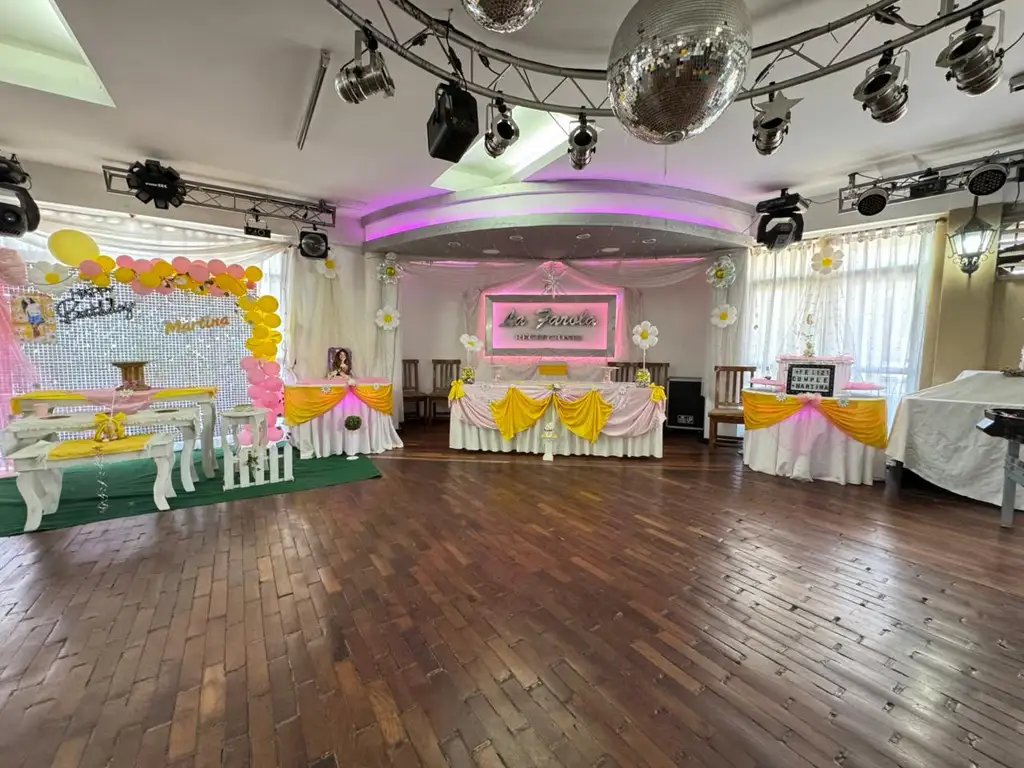 Foto de Salon en Alquiler en Merlo Norte, imagen 1