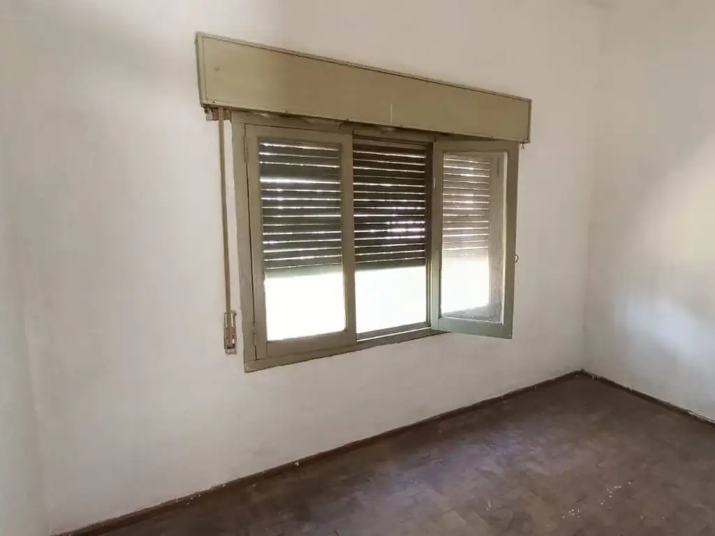 Foto de Venta | Casa | 3 dormitorios | Cochera | Capitán Bermúdez | Barrio, imagen 3