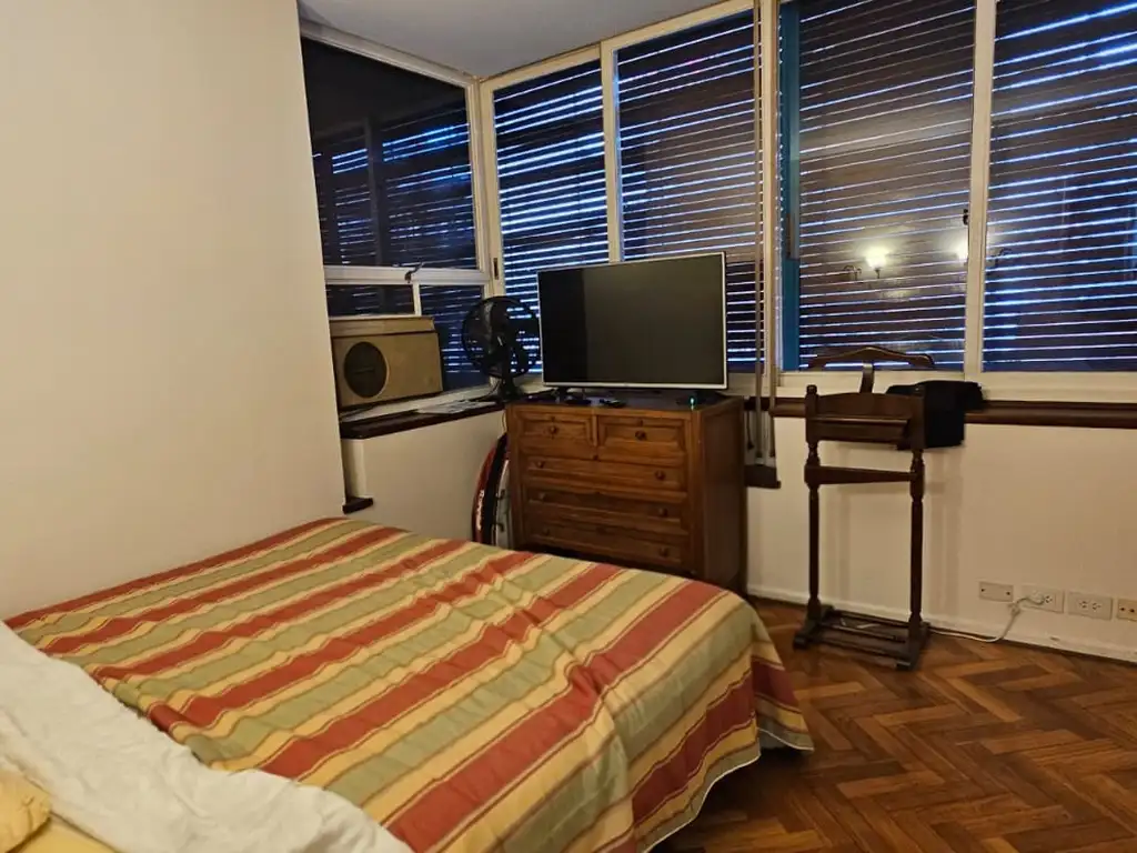 Foto de VENTA DEPARTAMENTO en SEMIPISO BALCON COCHERA BAULERA SUITE VIGILANCIA, imagen 3