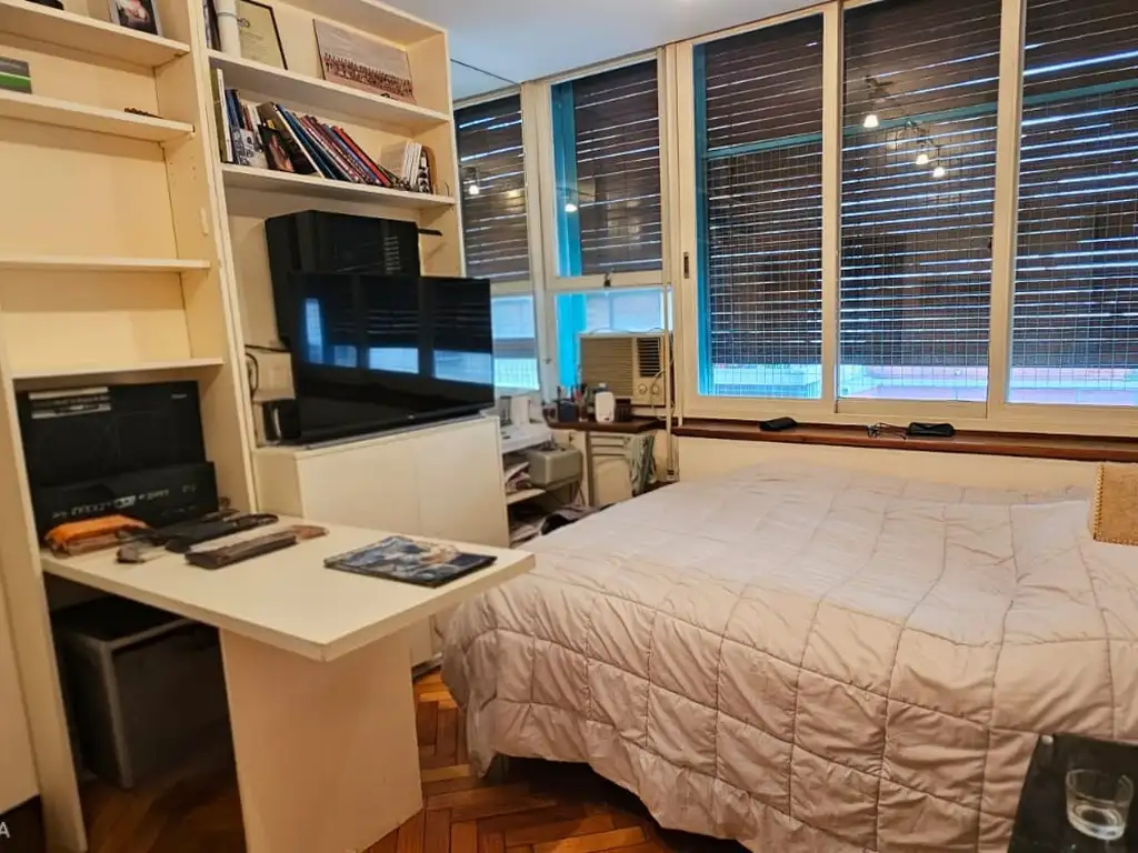Foto de VENTA DEPARTAMENTO en SEMIPISO BALCON COCHERA BAULERA SUITE VIGILANCIA, imagen 4