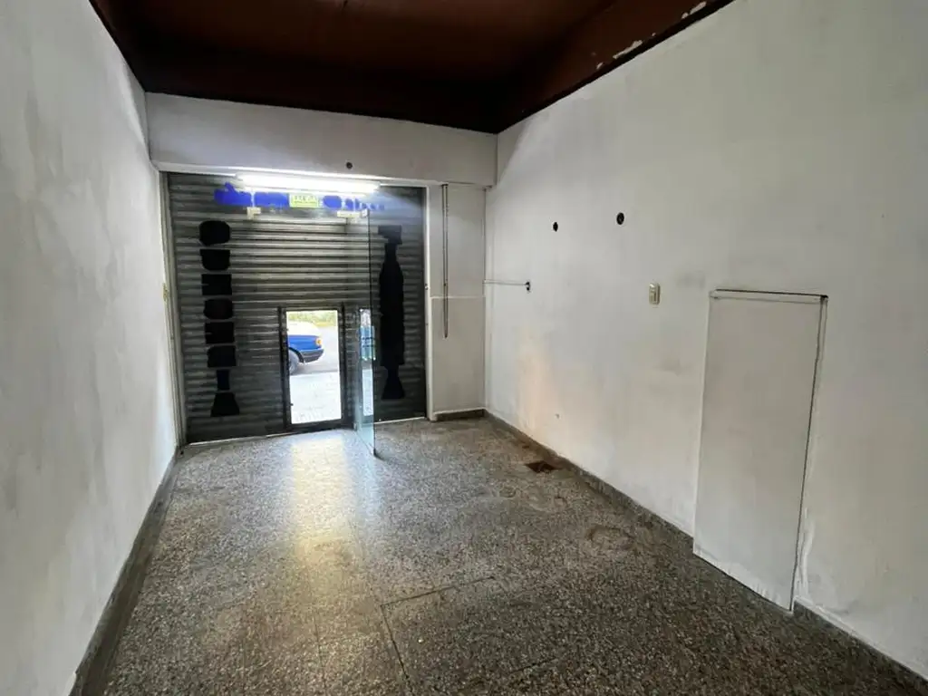 Foto de LOCAL EN ALQUILER VILLA LYNCH 25m2, imagen 3